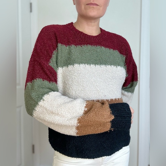 Color Block Seater Pullover - Picture 4 of 9